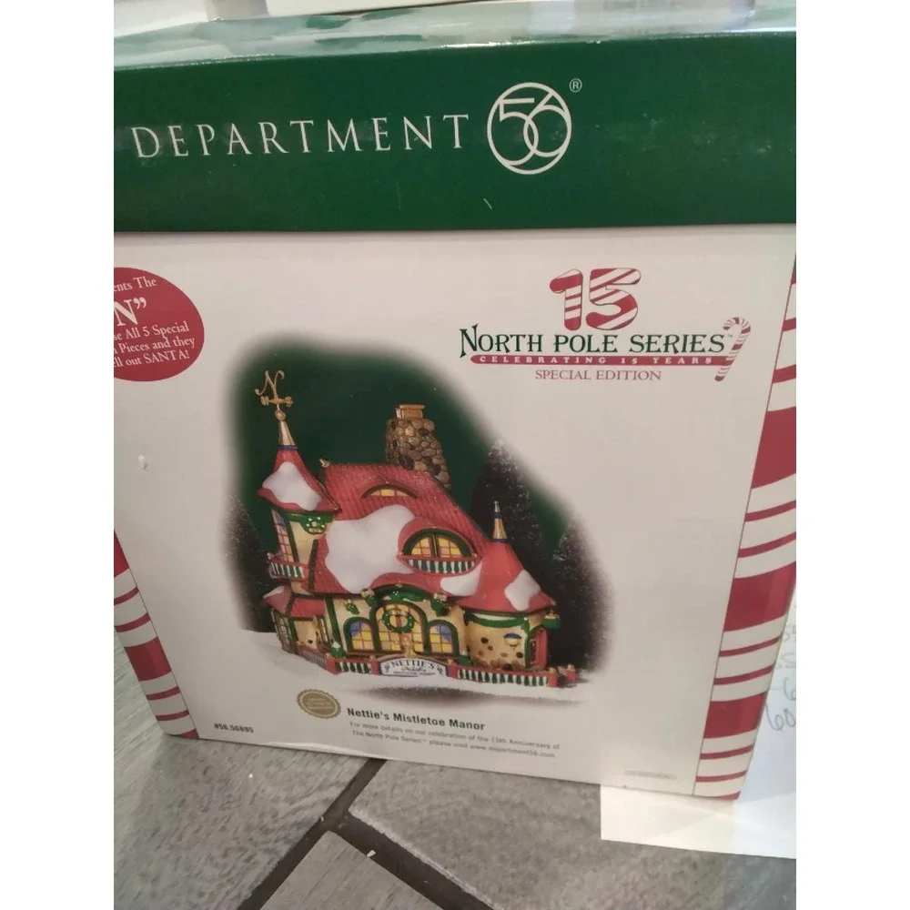 Department 56 North Pole Series Nettie's Mistletoe Manor 15th Anniv 56895 House